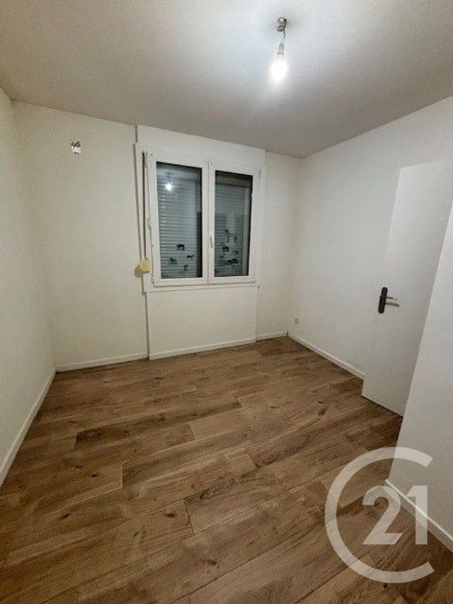 Appartement à vendre - 5 pièces - 67 m2 - St Quentin - 02 - PICARDIE