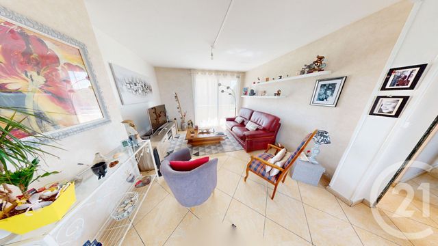 Appartement F4 à vendre - 4 pièces - 67 m2 - St Quentin - 02 - PICARDIE