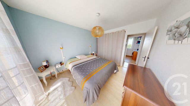 Appartement F4 à vendre - 4 pièces - 67 m2 - St Quentin - 02 - PICARDIE