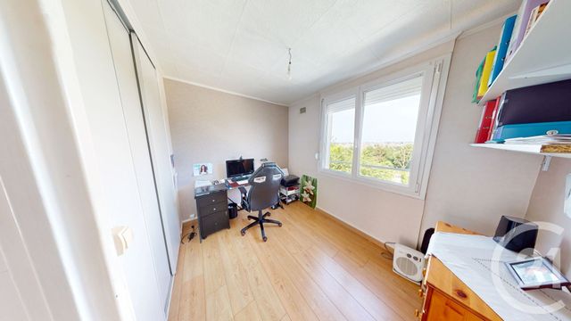 Appartement F4 à vendre - 4 pièces - 67 m2 - St Quentin - 02 - PICARDIE