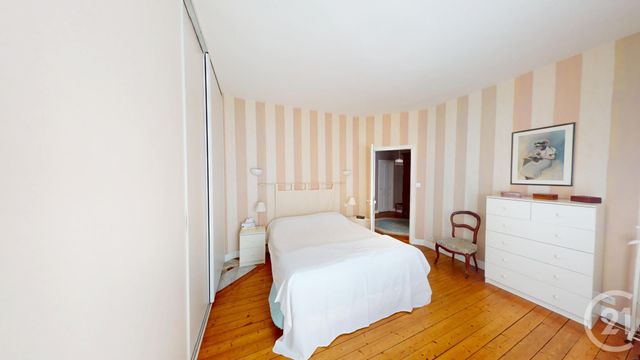 Afficher la photo en grand Maison à vendre - 9 pièces - 165 m2 - St Quentin - 02 - PICARDIE