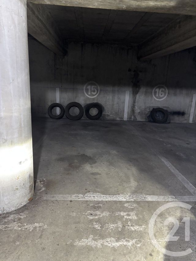 Parking à vendre ST QUENTIN