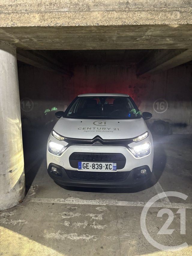 Parking &agrave; vendre - 10 m2 - St Quentin - 02 - PICARDIE