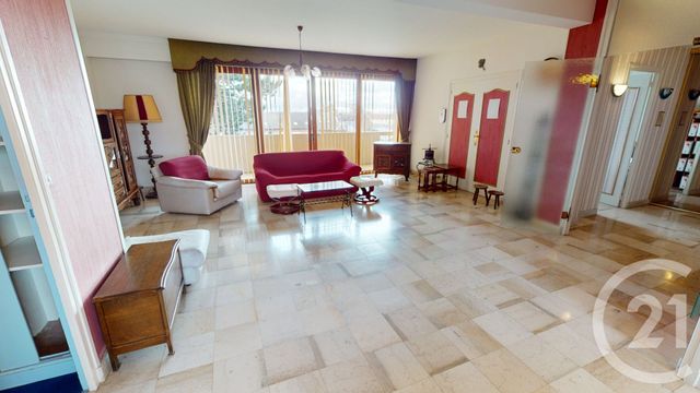 Appartement F5 à vendre - 5 pièces - 119,37 m2 - St Quentin - 02 - PICARDIE