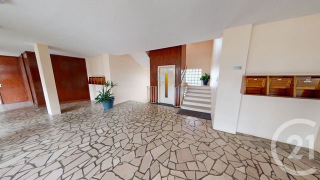 Appartement F5 à vendre - 5 pièces - 119,37 m2 - St Quentin - 02 - PICARDIE