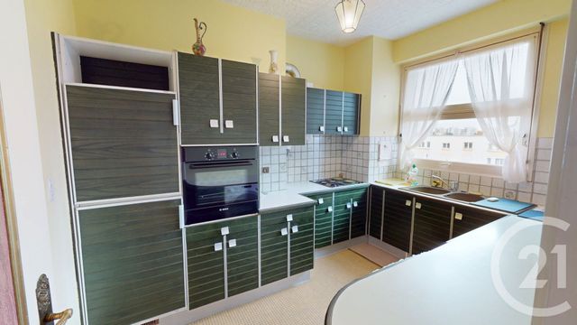 Appartement F5 à vendre - 5 pièces - 119,37 m2 - St Quentin - 02 - PICARDIE