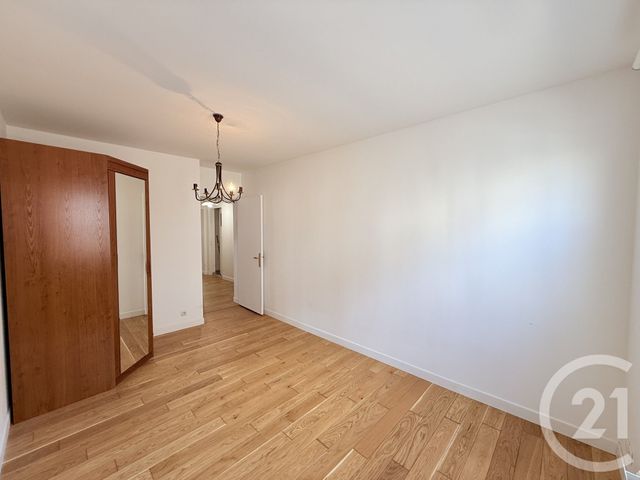 Appartement F5 à vendre - 5 pièces - 102 m2 - St Quentin - 02 - PICARDIE