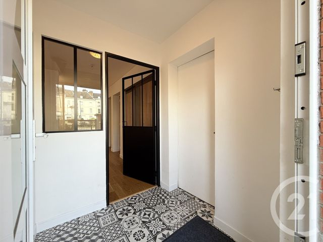 Appartement F5 à vendre - 5 pièces - 102 m2 - St Quentin - 02 - PICARDIE