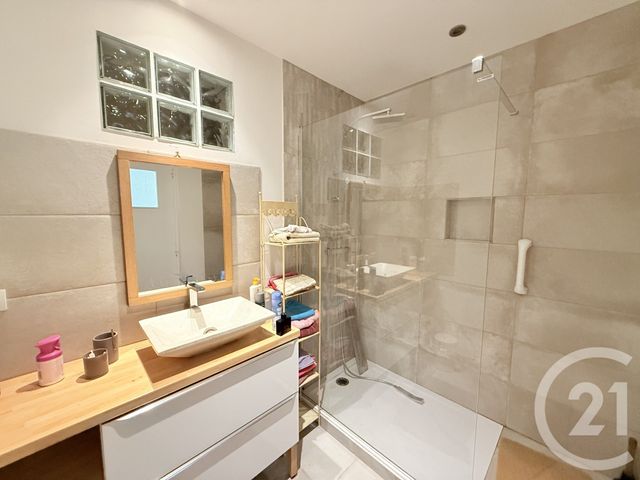 Appartement F5 à vendre - 5 pièces - 102 m2 - St Quentin - 02 - PICARDIE