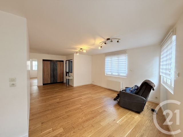 Appartement F5 à vendre - 5 pièces - 102 m2 - St Quentin - 02 - PICARDIE