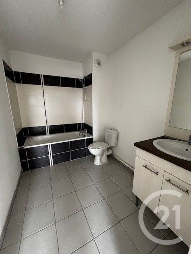 Appartement F2 à vendre - 2 pièces - 30 m2 - St Quentin - 02 - PICARDIE