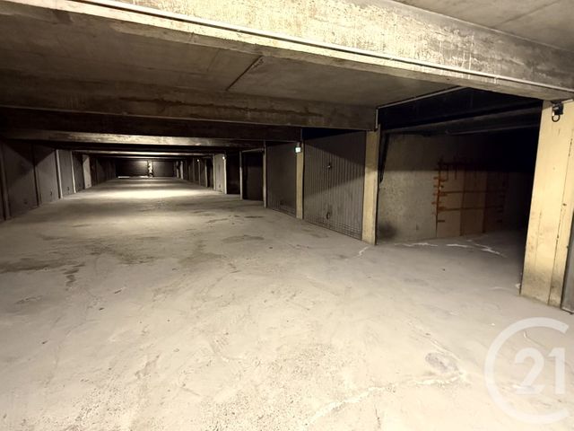 Parking &agrave; vendre - 14,80 m2 - St Quentin - 02 - PICARDIE