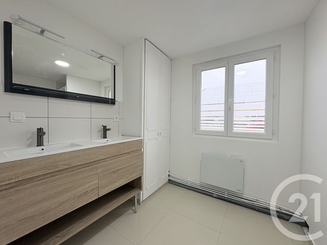 Maison &agrave; vendre - 3 pi&egrave;ces - 75 m2 - Neuville St Amand - 02 - PICARDIE