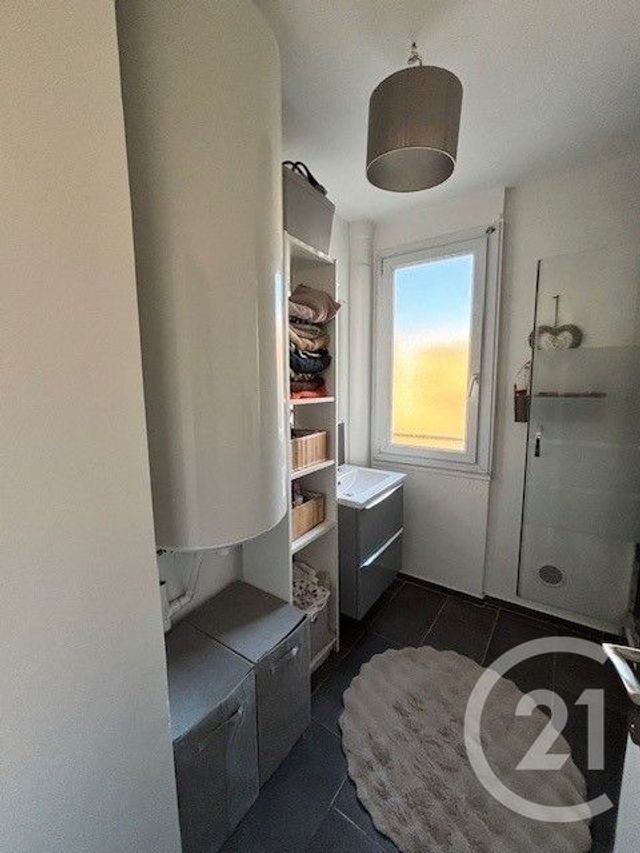 Appartement &agrave; vendre - 5 pi&egrave;ces - 66 m2 - St Quentin - 02 - PICARDIE