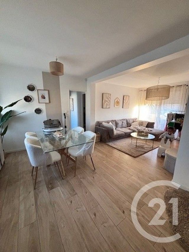 Appartement &agrave; vendre - 5 pi&egrave;ces - 66 m2 - St Quentin - 02 - PICARDIE