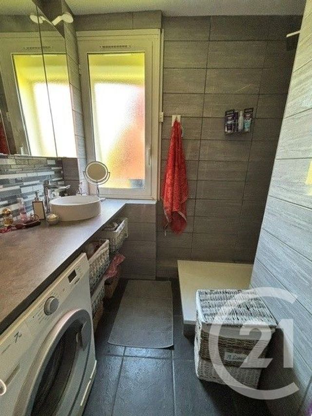 Appartement &agrave; vendre - 5 pi&egrave;ces - 77,55 m2 - St Quentin - 02 - PICARDIE