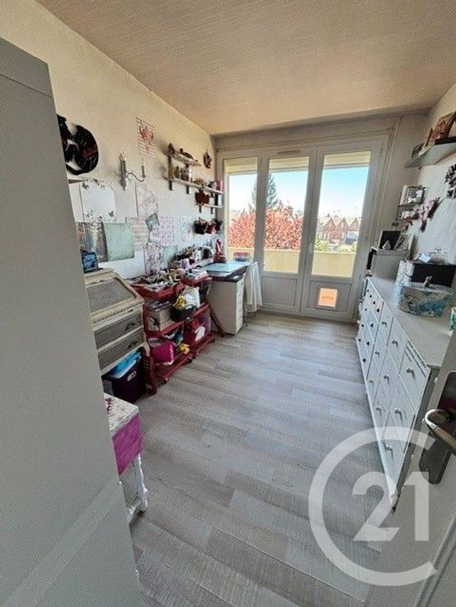 Appartement &agrave; vendre - 5 pi&egrave;ces - 77,55 m2 - St Quentin - 02 - PICARDIE