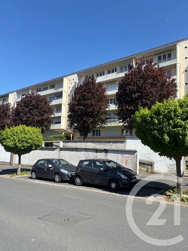 Appartement &agrave; vendre - 5 pi&egrave;ces - 77,55 m2 - St Quentin - 02 - PICARDIE