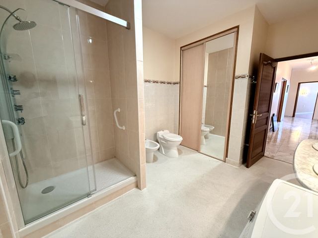 Appartement F6 &agrave; vendre - 6 pi&egrave;ces - 145 m2 - St Quentin - 02 - PICARDIE