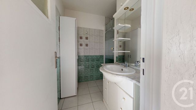 Appartement &agrave; vendre - 3 pi&egrave;ces - 56,05 m2 - St Quentin - 02 - PICARDIE